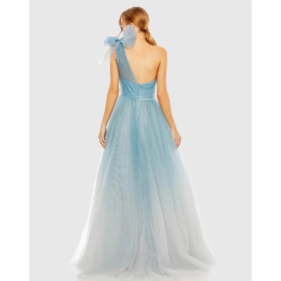 NWT Mac Duggal Glitter One-Shoulder Ombre Gown with Bow - size 8 - Picture 2 of 7
